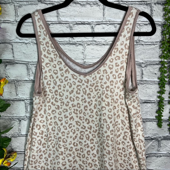 ]🌼3/$30🌼Nicole Miller New York Leopard Printed Super Soft Swing Tank Size Med. - Picture 5 of 15